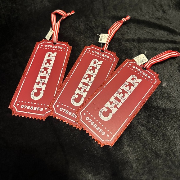 Red Holiday Metal Distressed Tin Cheer Tags for Wine Bottles or Gift Baskets NWT - Picture 3 of 7